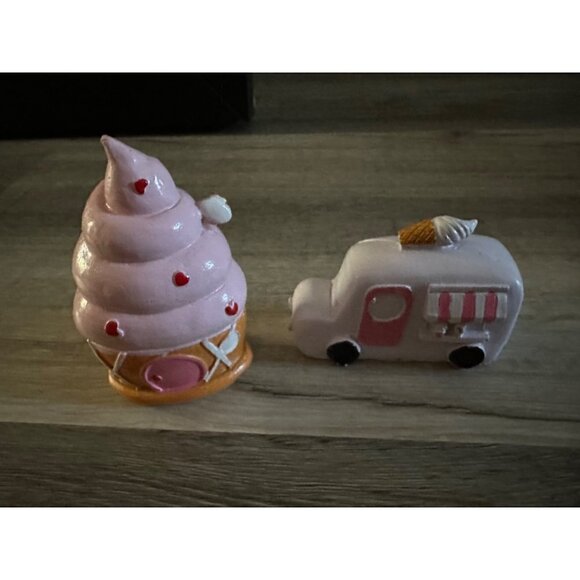 Ice cream Truck and Cone Fish Tank Accessories - Picture 1 of 6